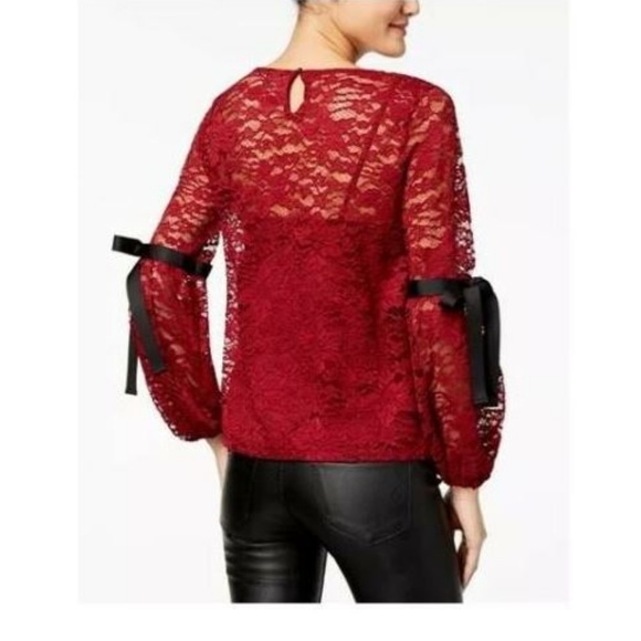 Lilly Black juniors Red Lace Top-Medium New - Picture 2 of 2